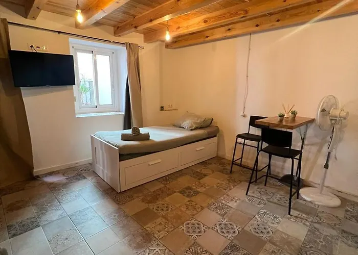 Appartement Mediona I *